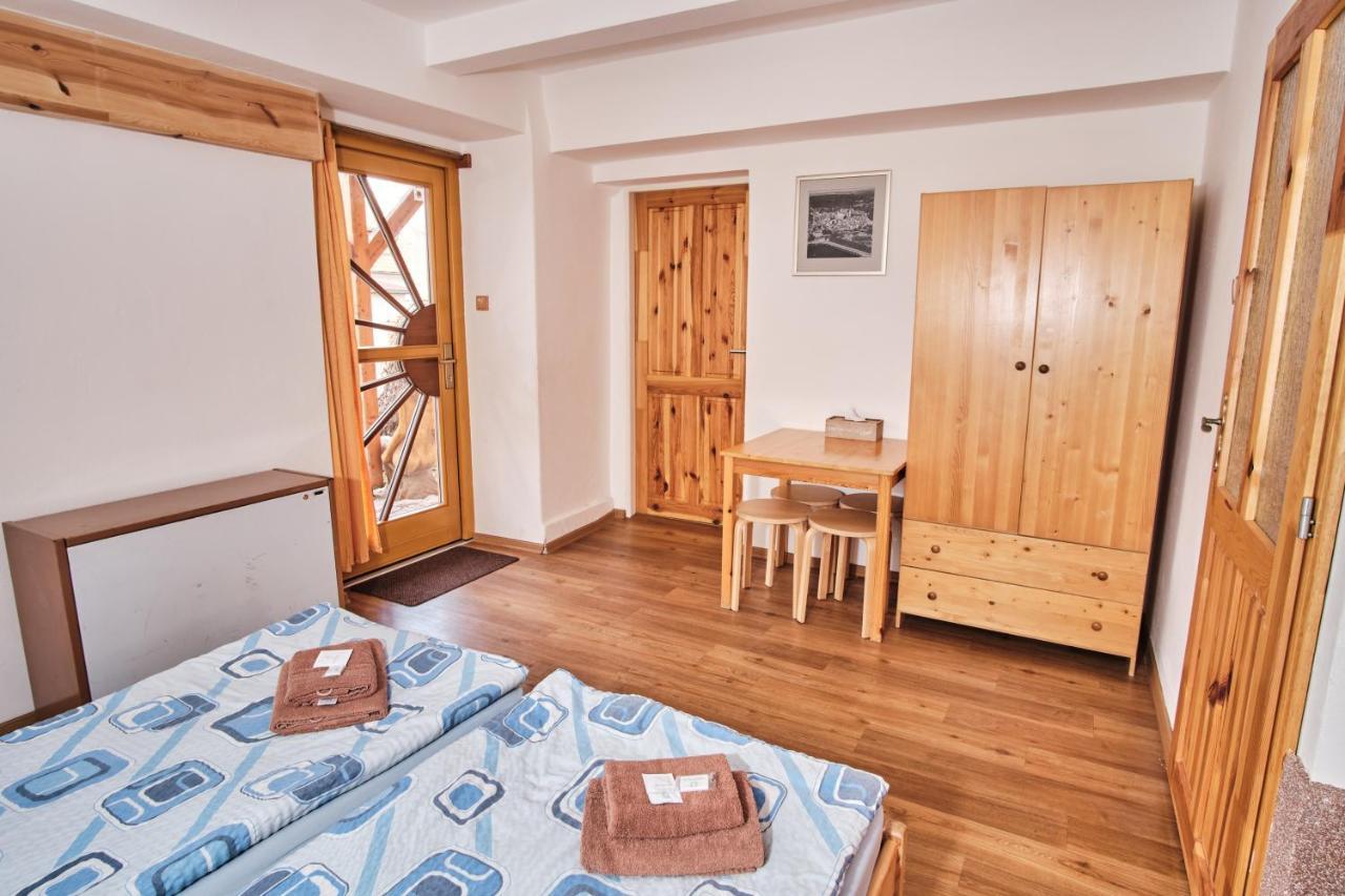 Hotel Strnadovsky Mlyn Jesenice  Zewnętrze zdjęcie
