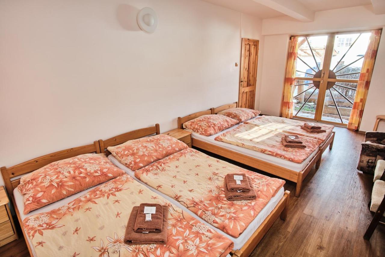 Hotel Strnadovsky Mlyn Jesenice  Zewnętrze zdjęcie