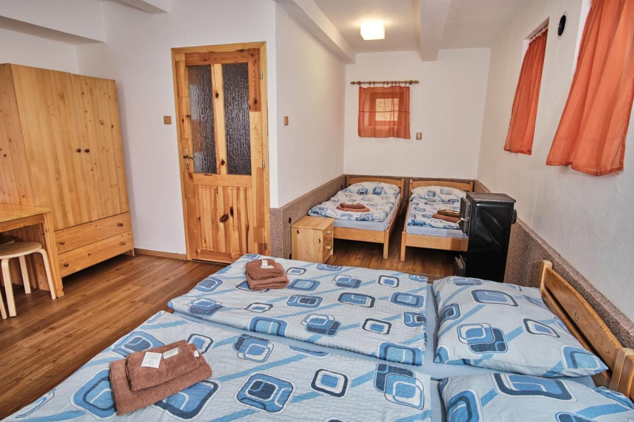 Hotel Strnadovsky Mlyn Jesenice  Zewnętrze zdjęcie