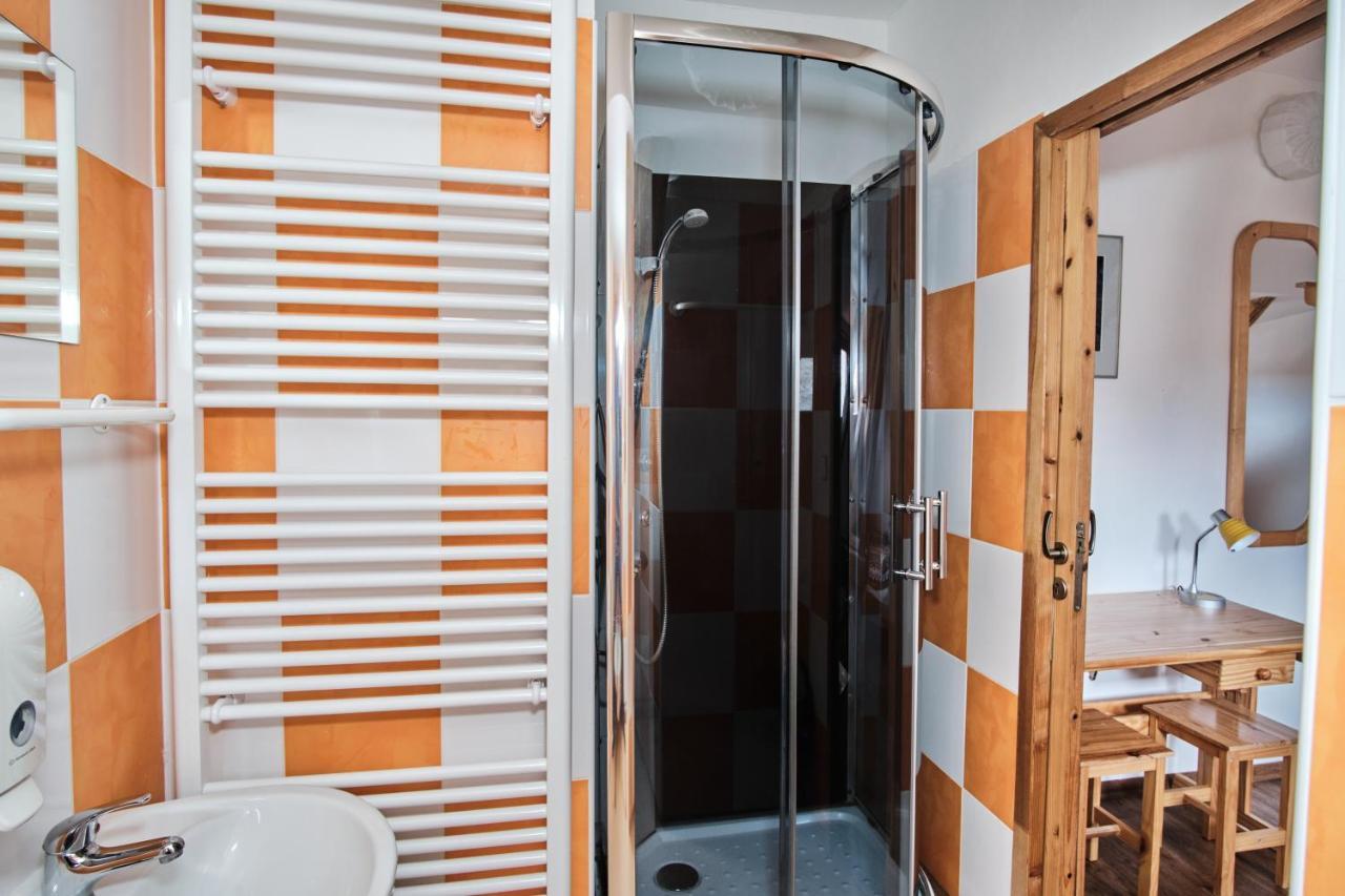 Hotel Strnadovsky Mlyn Jesenice  Zewnętrze zdjęcie